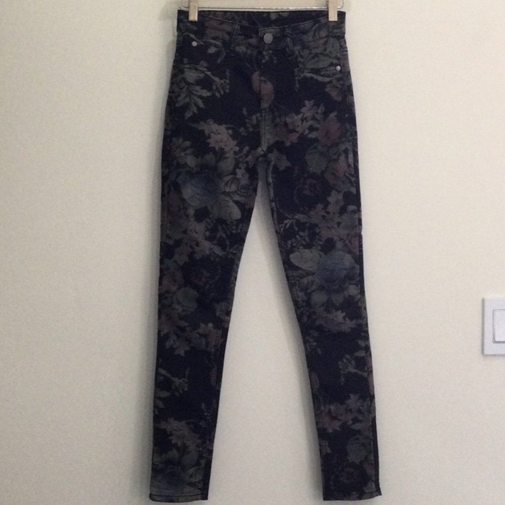 Floral Patterned Skinny Jeans